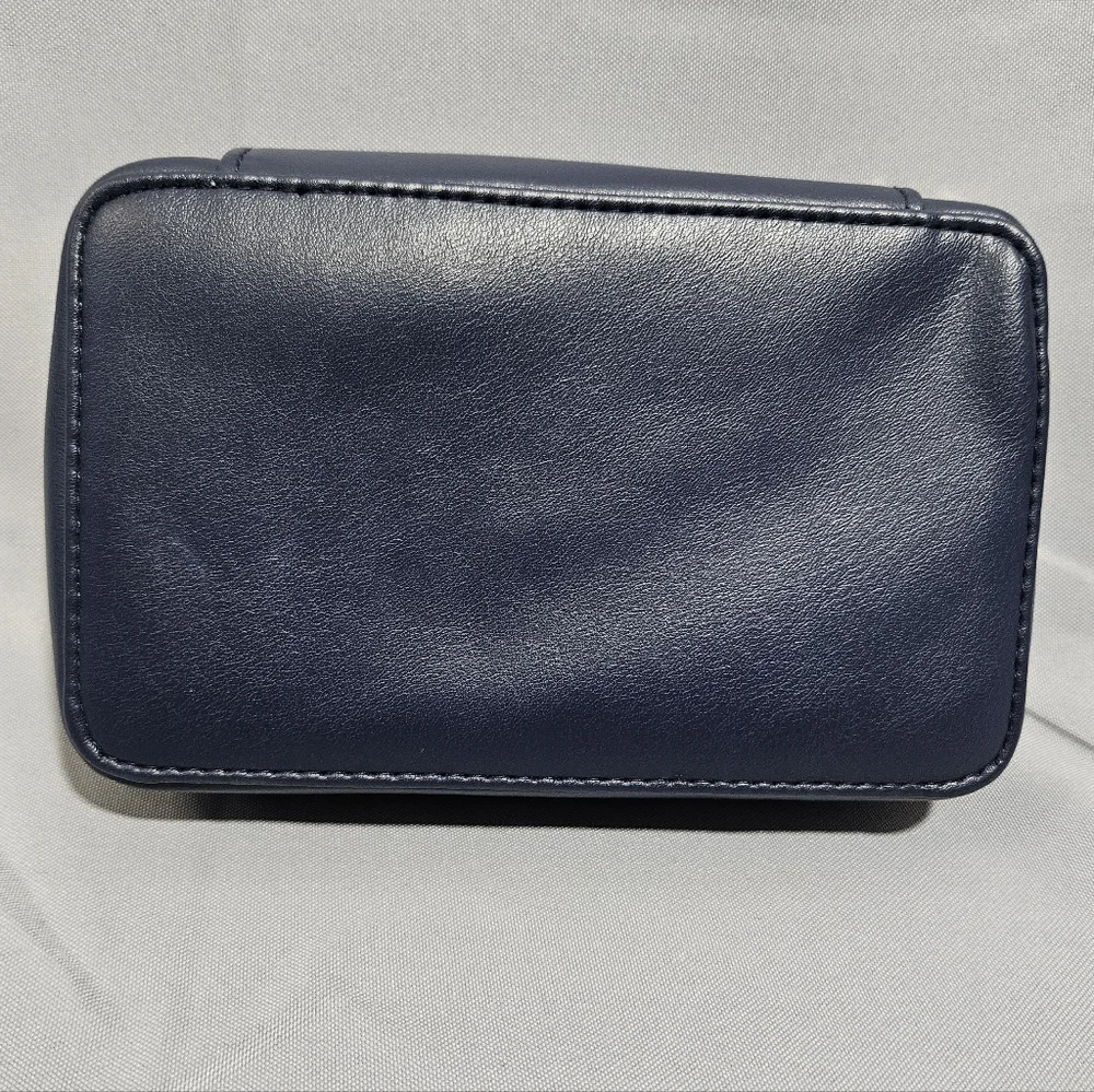Missoni Exclusively for Delta Designer Logo Travel Makeup Toiletry Blue Zip Bag